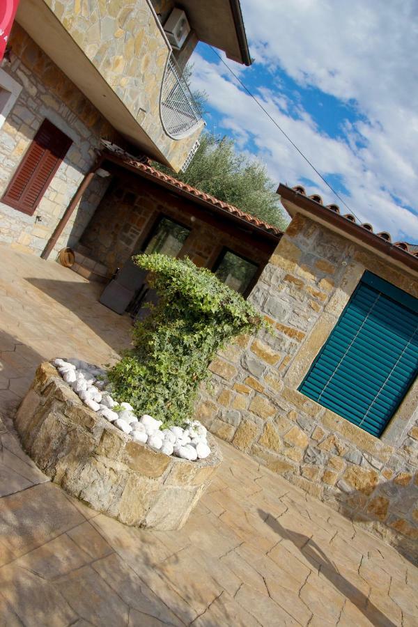Tourist Farm With Apartments Fig Tree Dekani Dış mekan fotoğraf